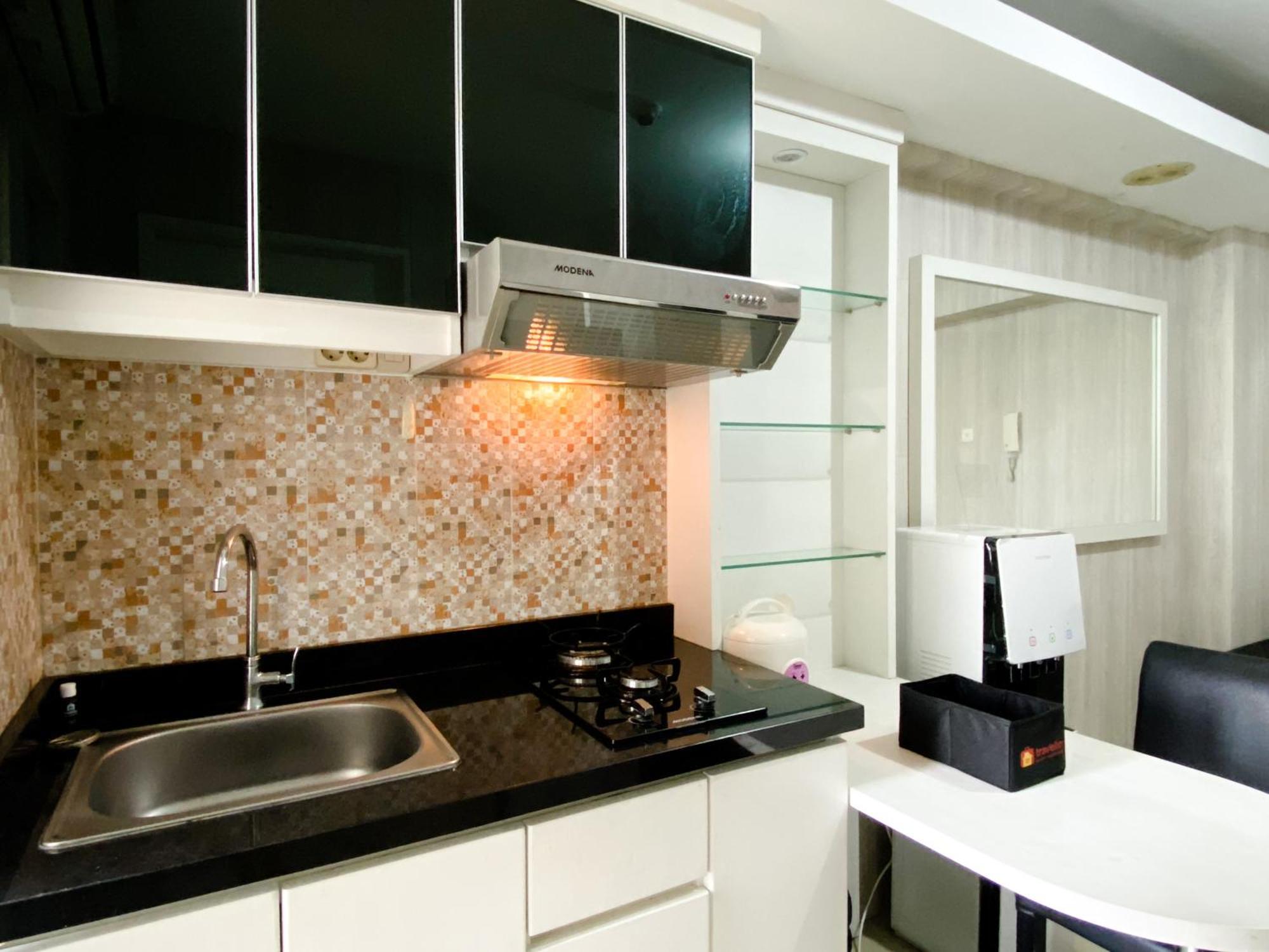 Comfort And 2br At Bassura By Travelio Apartemen